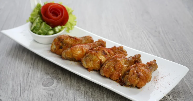 Que trouve-t-on vraiment dans le menu Pepe Chicken ?